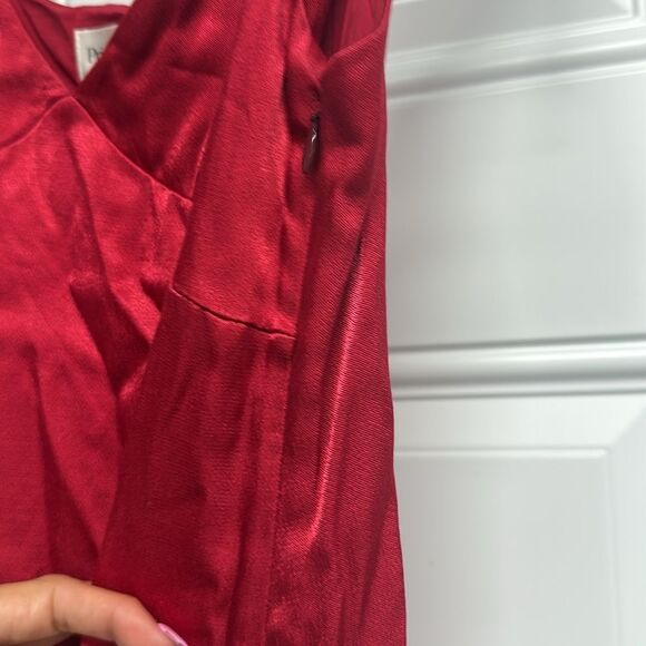 Red Sleeveless Maxi Dress Bow Tie Straps - Zipper Closure Side - Silk MEDIUM - Picture 4 of 4